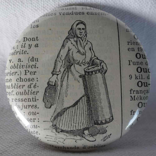 Marchande D'Oublies - Badge Encyclopédique Original - Ancienne Gravure