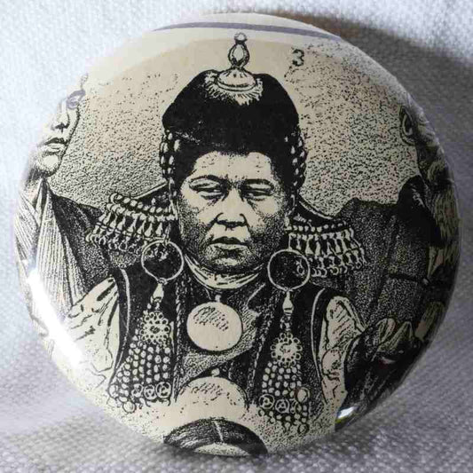 Femme Mongole Bouriate - Badge Encyclopédique Original - Ancienne Gravure