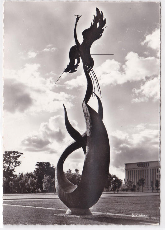 Carte Postale CPSM 14 Caen - L'Université - Statue Le Phénix