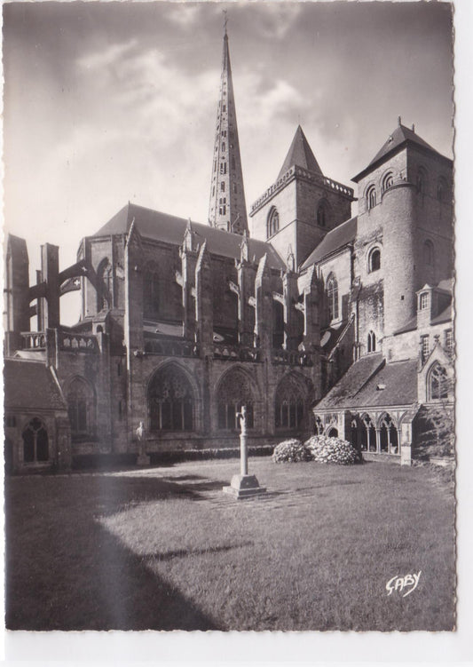 Carte Postale CPSM 22 Tréguier Abside De La Cathédrale Tour D'Hasting Et Cloître