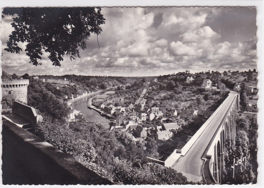 Carte Postale CPSM 22 Dinan - Le Viaduc Et La Rance Vus Des Remparts