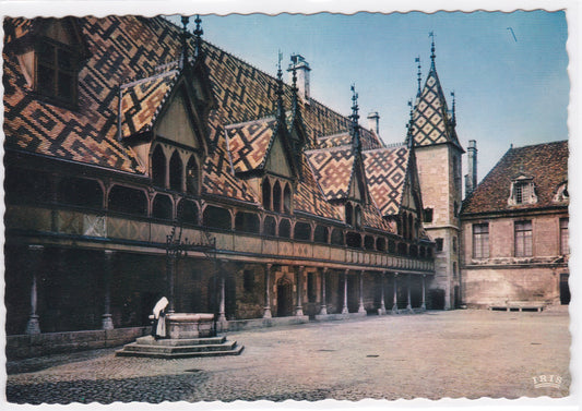 Carte Postale CPSM 21 Beaune - Hôtel-Dieu - Cour D'Honneur