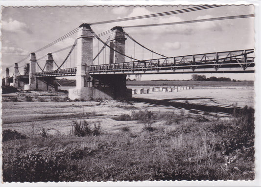 Carte Postale CPSM 45 Sully-Sur-Loire - Le Pont Et La Plage