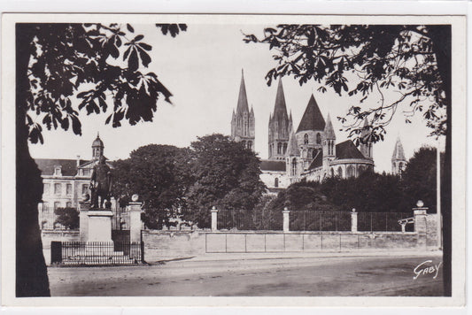 Carte Postale CPA 14 Caen - Église St-Étienne