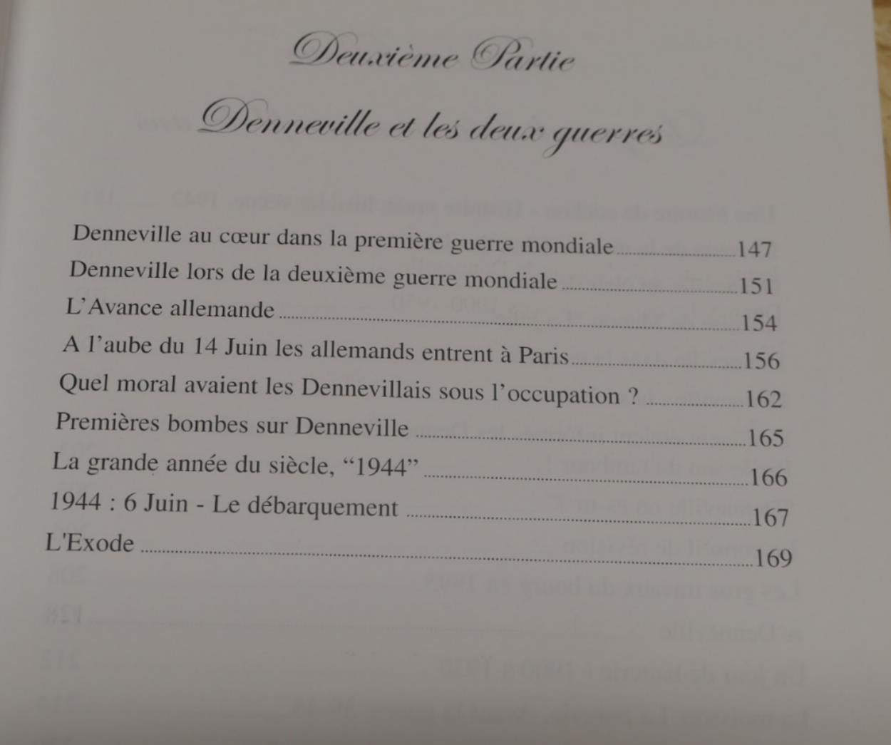 Le Vieux Denneville D'Autrefois Un Siècle D'Histoire 1900-2000 - Albert Abraham